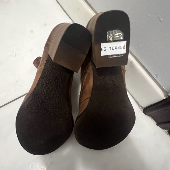 FRED SEGAL DISTRESSED LEATHER ANKLE BOOTIES, US SIZE 38, COGNAC BROWN - Picture 11 of 12